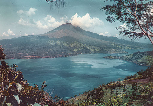 Spectacular view of Mount Torations in Bali from Mount Masingsi