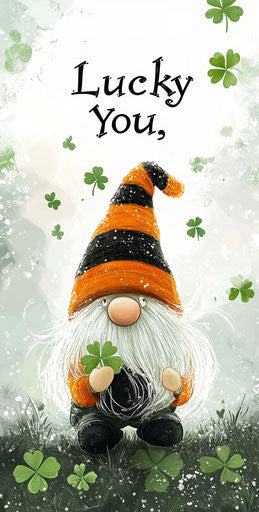 The lucky gnome in green clovers
